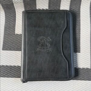 Walt Disney World Zippered Portfolio / Business Organizer